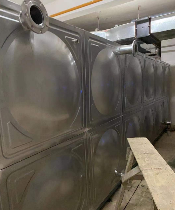 龙岩日常维护不锈钢水箱的流程是怎样的